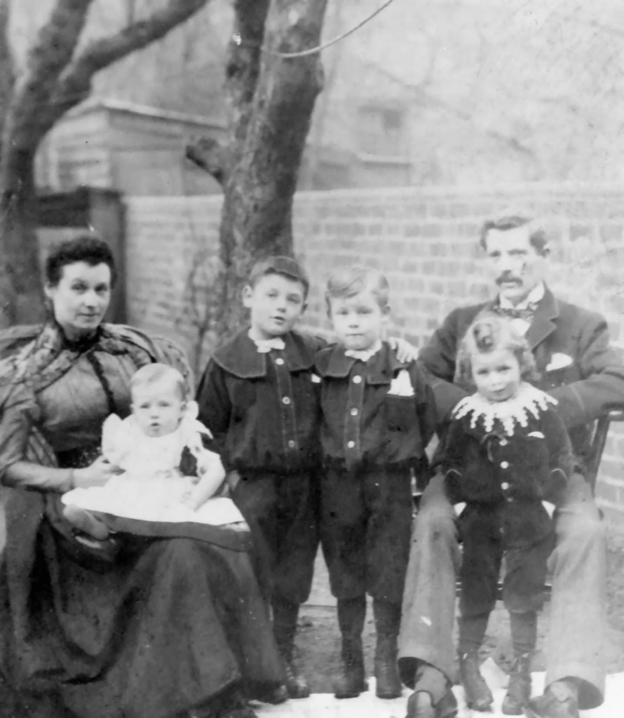 victor-and-howard-pyne-with-family